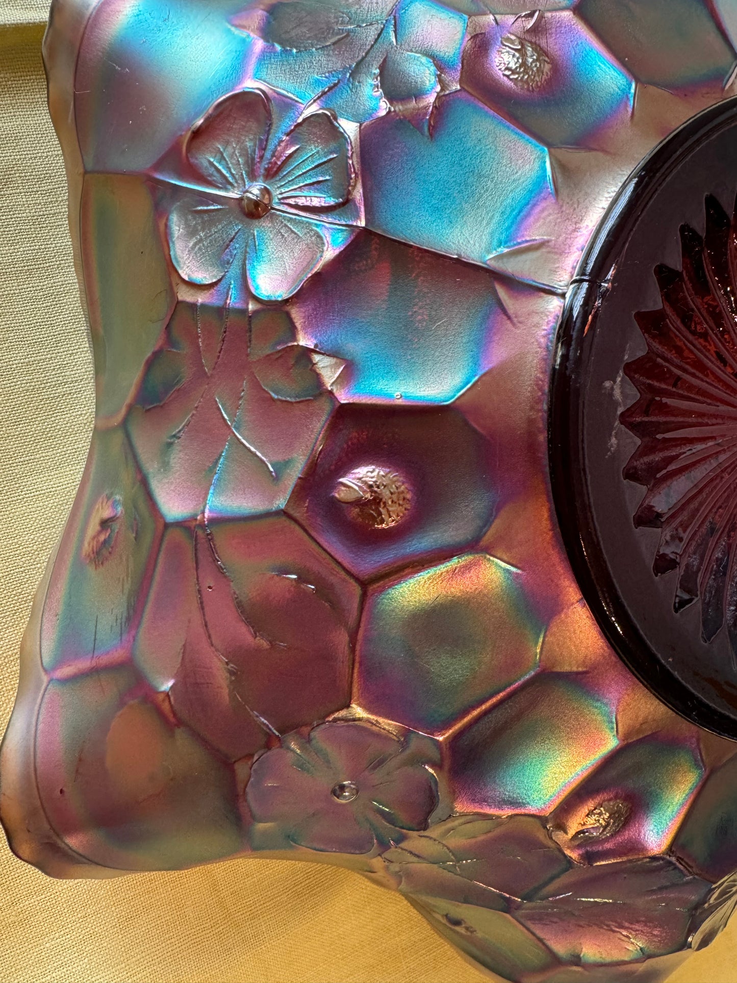 Fenton Purple Amethyst Carnival Glass Feathered Serpent Pattern Ruffled Bowl