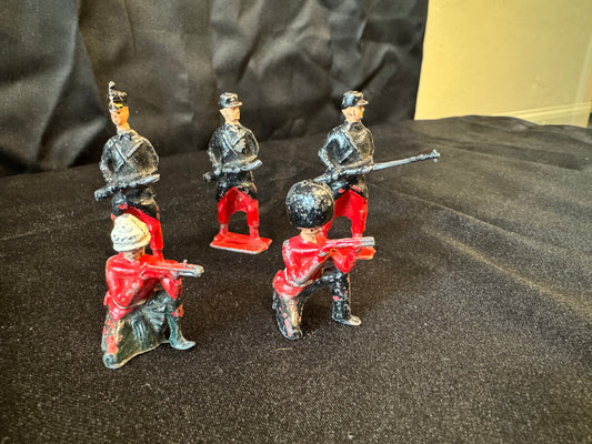 BRITAINS Red and Blue Uniform Lead Toy Soldiers Set of 5, Made in England