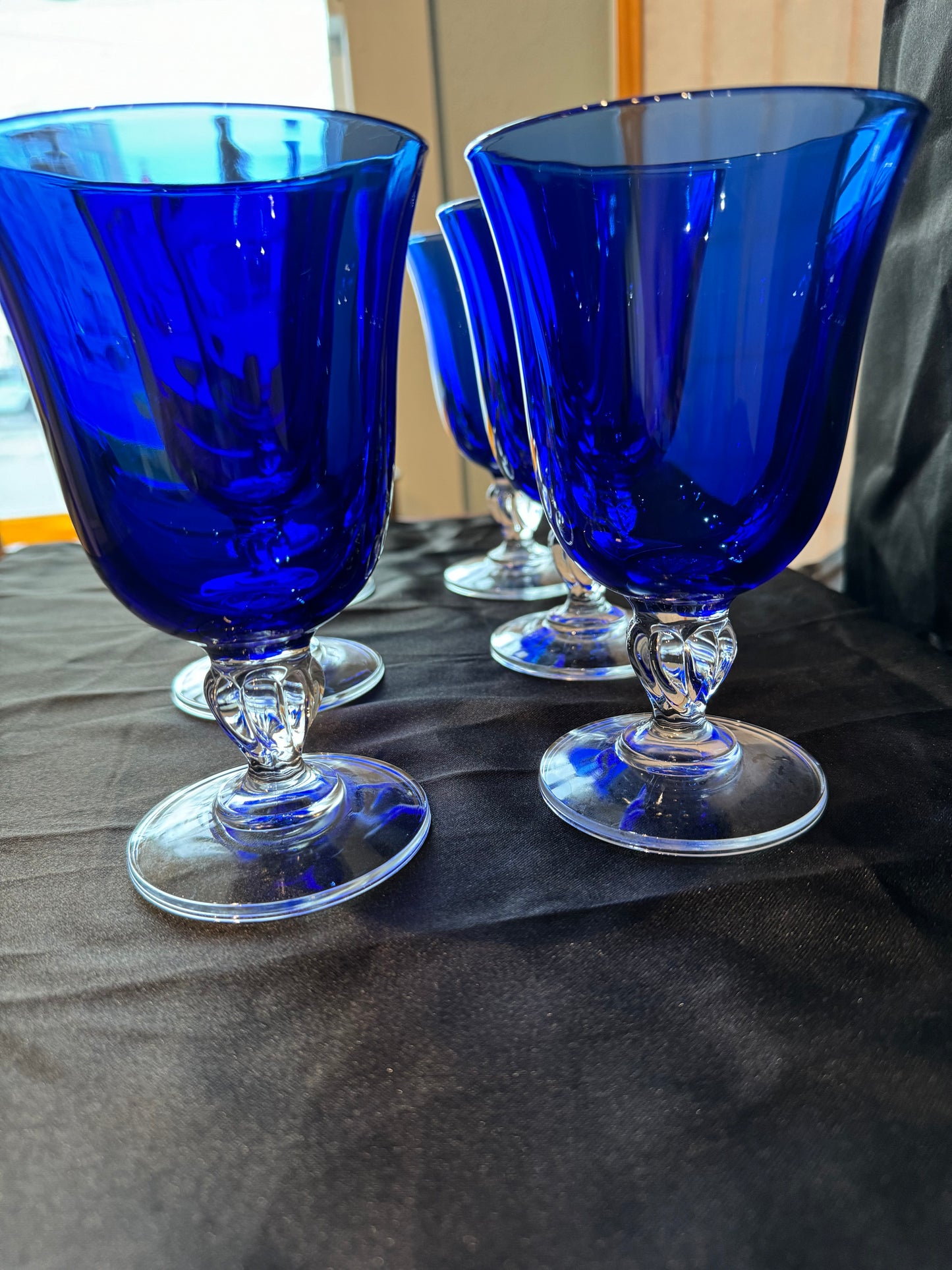 Cristal d'Arques Cobalt Blue Water Wine Goblet 6 1/2" Set of 6, vintage.